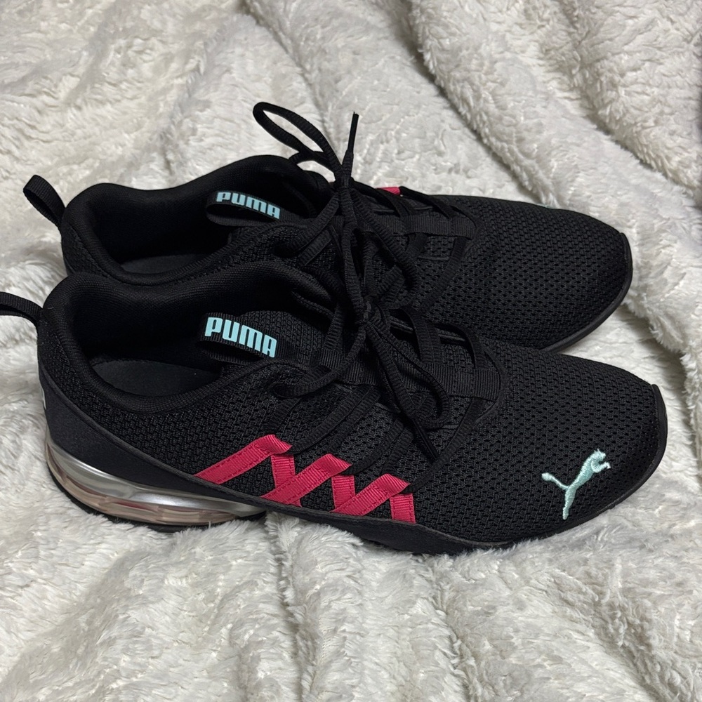 Puma Women's Black and Teal Athletic Shoes